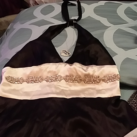 Halter - Picture 2 of 4